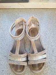 Sandalen Größe 34