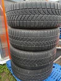 Stalfelgen mit Reifen