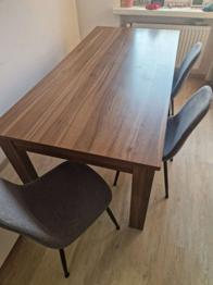 (reserviert) Tisch mit 3 Stühle