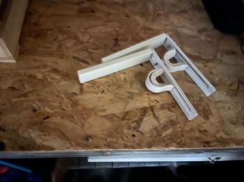 Vorhangstangenhalter