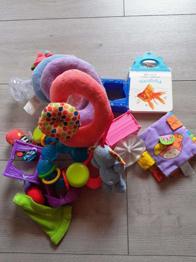 Für kleine Kinder Spielzeug