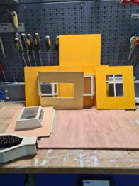 Teile für eine Puppenstube zum weiter basteln