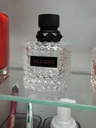 leere valentino parfum flasche