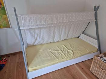 Bodenbett mit Sternenzelt