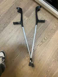 Krücken zu Verschenken