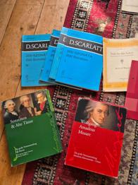 Klaviernoten und ein paar alte Zithernoten zu verschenken