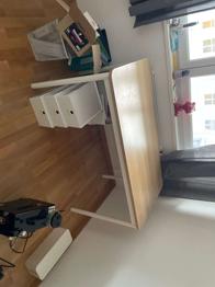 (reserviert) Esstisch