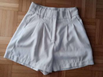 AMISU - elegante kurze Hose|Shorts Gr.32