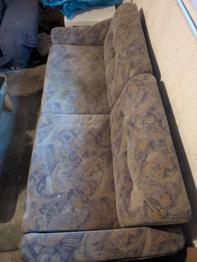 Couch (Ausziehbar)