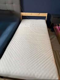 Bettgestell NEIDEN Ikea 90x200 ink. Matratze und Lattenrost