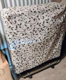 Praktisches Gästebett / Klappbett - Platzsparend & Sofort einsatzbereit