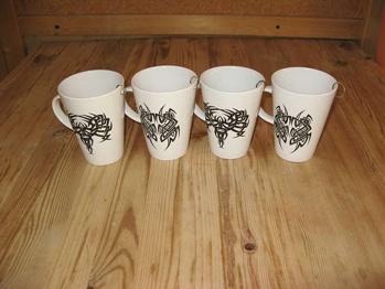 4 Stk. Kaffeetassen mit Tattoomotiv