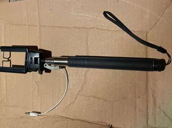 Selfiestande Smartphone Handyhalterung AUX Anschluss