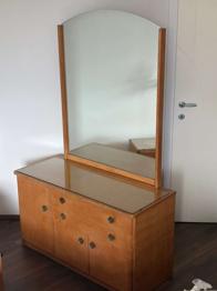Spiegelkommode