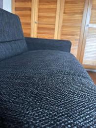 Couchlandschaft / Sitzgarnitur schwarz-grau - 2-teilig, großer Teil ausziehbar