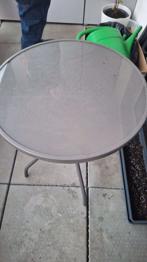 Kleiner runder Balkon tisch