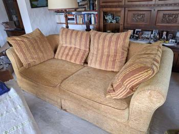 Couch mit 2 Sesseln zu verschenken