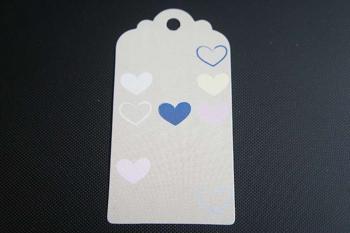 Geschenkanhänger, grau/ beige mit Herzen