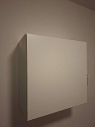 Möbel (muss am Mo 20.04 geholt werden).