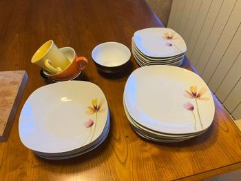 (reserviert) Teller set mit Blumen