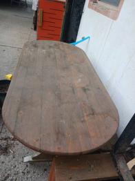 Garten Tisch mit einer Bank