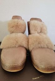 Halbstifel mit Echtenpelz aus Italien