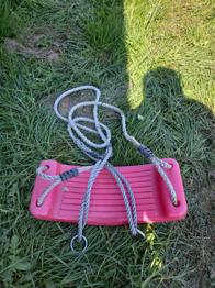 Schaukel mit Gebrauchspuren Sitzfläche in Ordnung