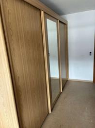 Kleiderschrank