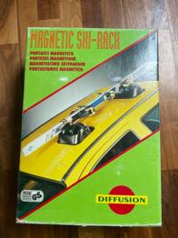 Magnetischer ski- träger fürs autodach