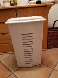 Wäschebox 50 liter; Wäschetruhe für Schmutzwäsche