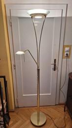 Stehlampe mit Leselampe