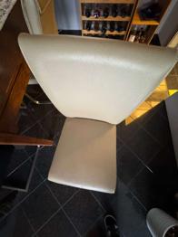 Essstühle und Sessel zu verschenken