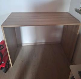 Schreibtisch