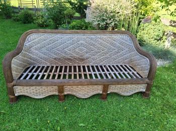 Gartenbank aus Rattan
