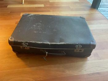 Alter Koffer zu verschenken