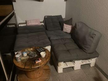 Palettenmöbel mit Polster