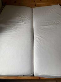 2 Matratzen zu verschenken