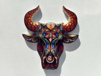 Bunte Stierkopf-Brosche / Deko - zu verschenken