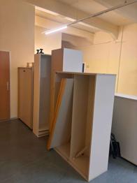 Büromobel zu verschenken