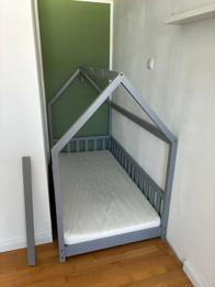 Kinderbett inklusive Matratze