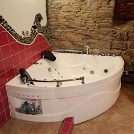 Doppelbadewanne mit Massagedüsen