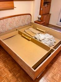 Bett ohne Lattenrost mit 2 nachtkasten
