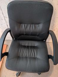 3 Stück Schreibtisch Stühle