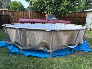 Schwimmingpool Pool zum verschenken