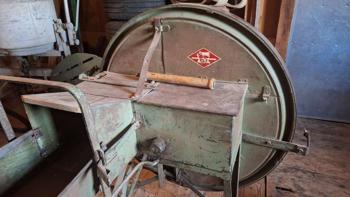 alter Strohschneider