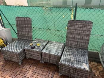 (reserviert) Gartensessel mit 2 kleinen Tischen und 2 Liegen