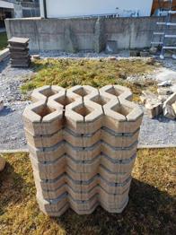 (reserviert) Rasengittersteine zu verschenken