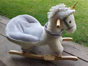 (reserviert) Schaukelpferd/ Einhorn abzugeben