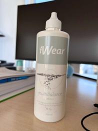 Kombilösung für Kontaktlinsen zur täglichen Reinigung