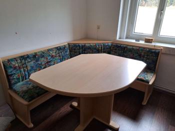 Eckbankgruppe mit Tisch